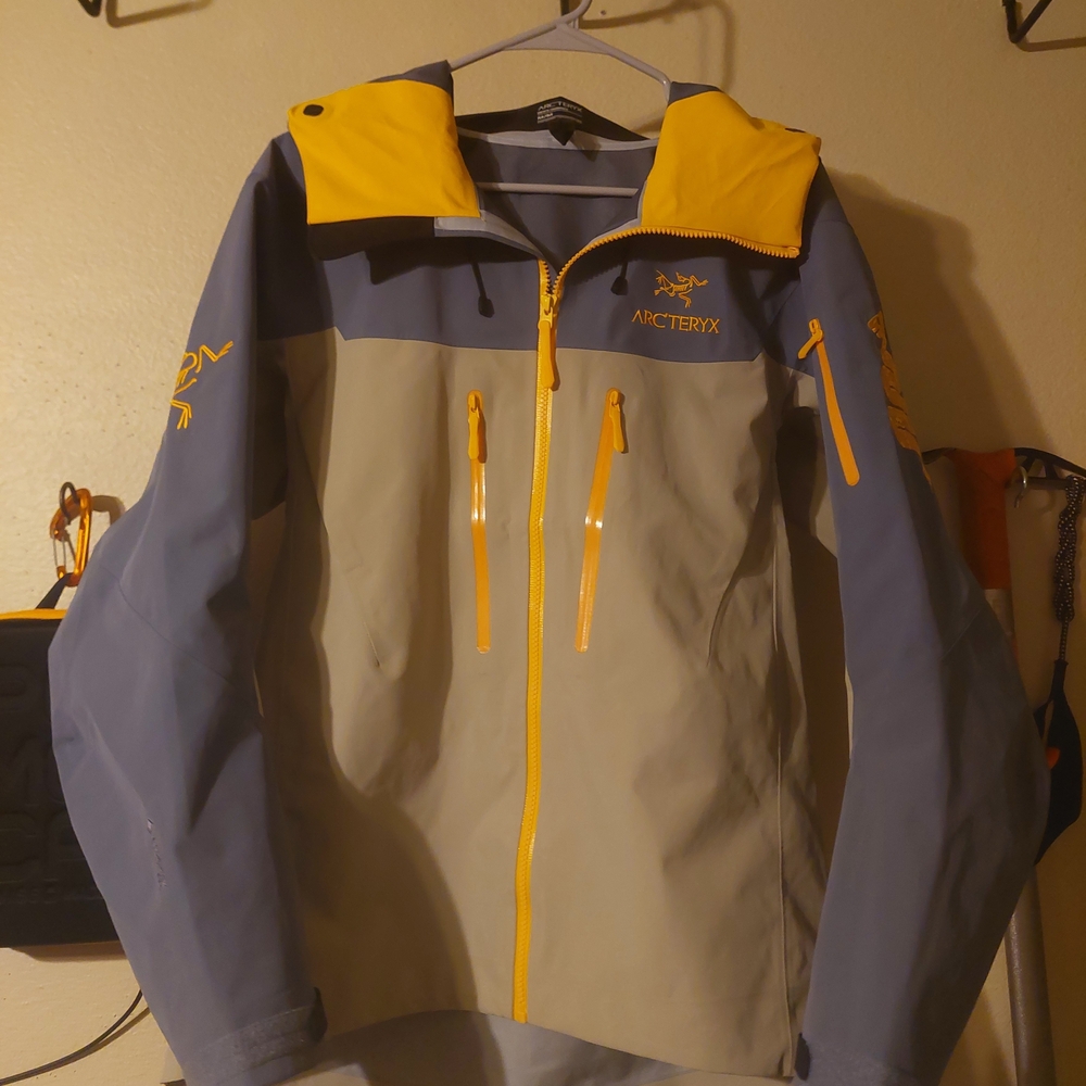 Arc'teryx Alpha SV (Snake Limited Edition)
Men's Medium